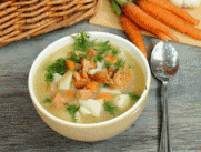 Куриный суп с лисичками
